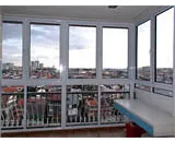 Partition Room Windows at Chuan Park