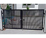 Aluminium Driveway Gate with 1 Small Door Opening