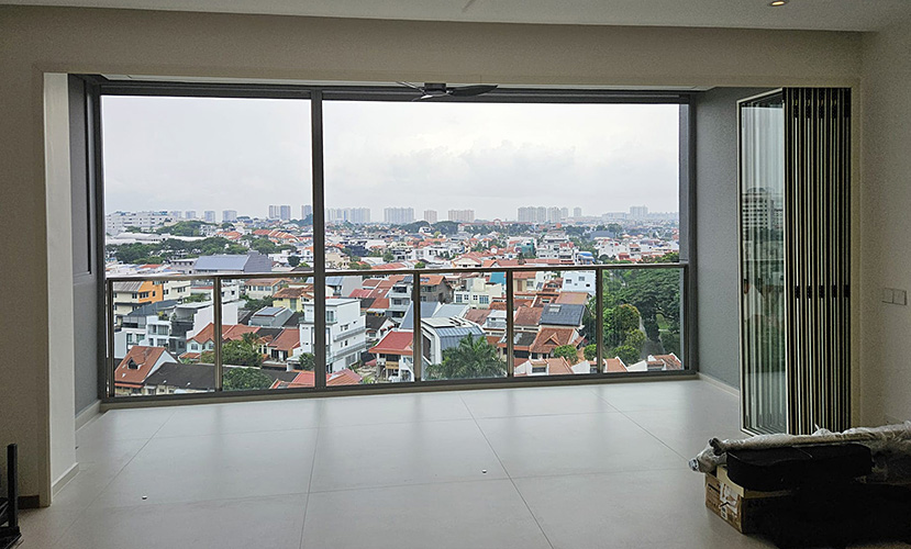 Slim Folding Door Balcony